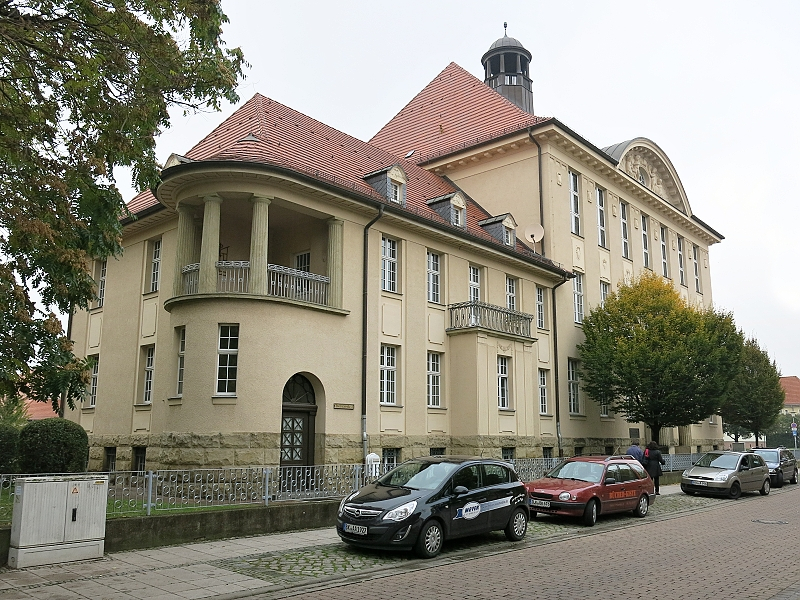 Hlavní budova školy
