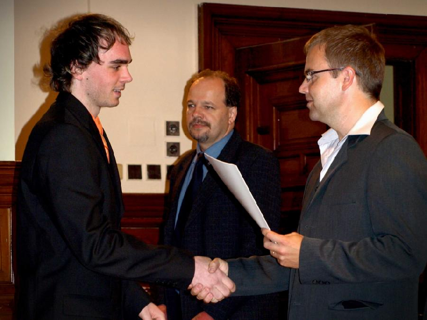 SlavnostnÃ­ pÅ™edÃ¡vÃ¡nÃ­ maturitnÃ­ch vysvÄ›dÄenÃ­ 22. 5. 2008.