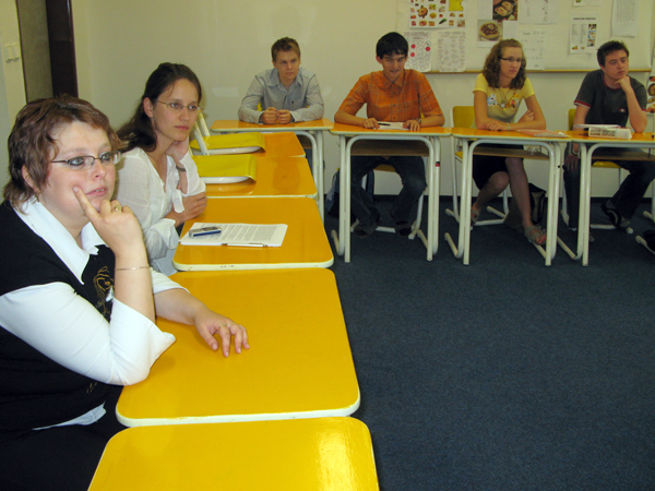 Pohled na část účastníků před úsptní zkouškou 13. 6. 2008.