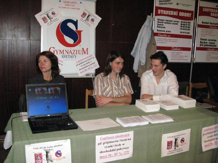 NaÅ¡e Å¡kola se zÃºÄastnila pÅ™ehlÃ­dky stÅ™ednÃ­ch Å¡kol - BÃ­lÃ½ dÅ¯m Svitavy 3. 10. 2007.