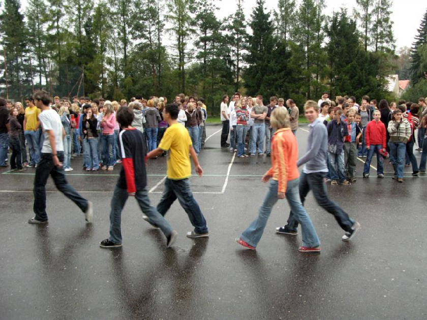 NÃ¡cvik poÅ¾Ã¡rnÃ­ evakuace uspoÅ™Ã¡dala naÅ¡e Å¡kola v pÃ¡tek 5. 10. 2007. A pÄ›knÄ› se Å™adÃ­me....