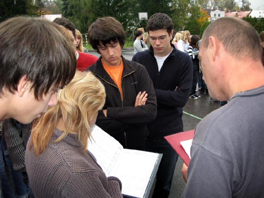 NÃ¡cvik poÅ¾Ã¡rnÃ­ evakuace uspoÅ™Ã¡dala naÅ¡e Å¡kola v pÃ¡tek 5. 10. 2007. SÄÃ­tÃ¡nÃ­ pÅ™Ã­tomnÃ½ch.