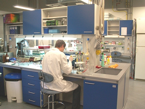 ÚMG AV - laboratoř sekvenace DNA