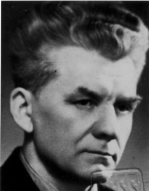 První zatímní správce školy Andrej Karabeleš. (1945 - 1946)
