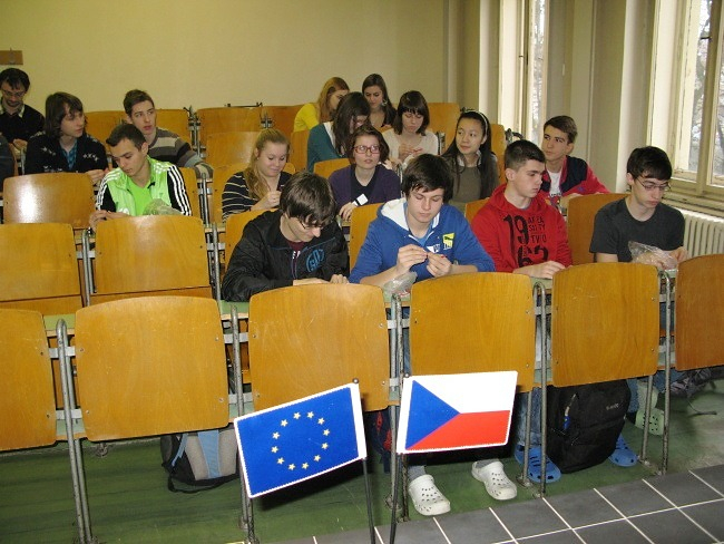 ProjektovÃ½ den na PÅ™F Univerzity Hradec KrÃ¡lovÃ© (02-2014)