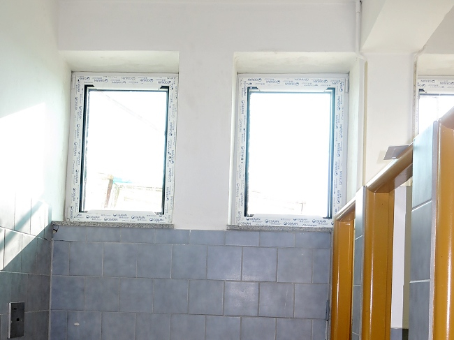 Výměna oken na toaletách