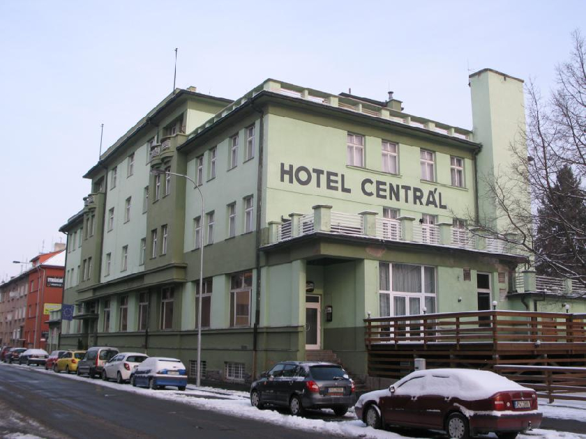 NÃ¡Å¡ staÅ™iÄkÃ½ hotel CentrÃ¡l.