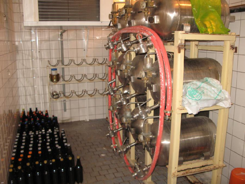 V tÄ›chto nÃ¡dobÃ¡ch pivo pÅ™i niÅ¾Å¡Ã­ch teplotÃ¡ch dozrÃ¡vÃ¡.