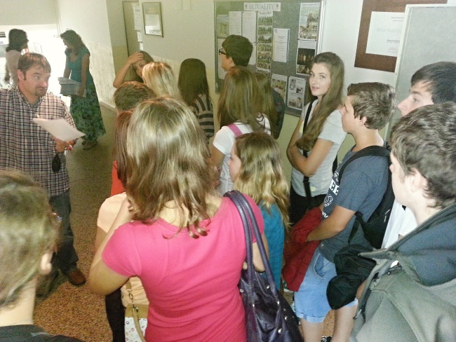 ProhlÃdka Å¡koly pod vedenÃm budoucÃho tÅ™ÃdnÃho profesora